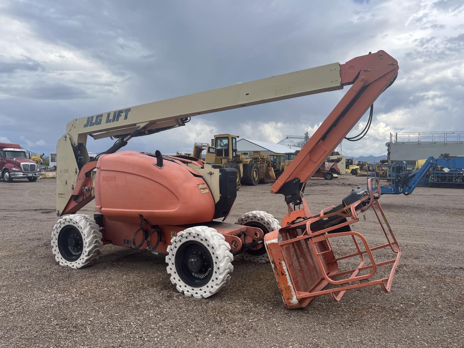 ./imagenes/INVOICE/2019/18178/JLG 600AJ (1).JPG